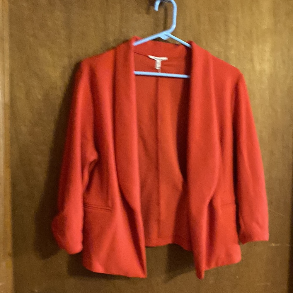 Jacket, Maurice’s, xl, red/orange fake pockets, scrunched sleeves.